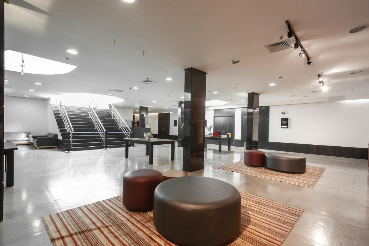 ホテル Slaviero Guarulhos Aeroporto エクステリア 写真