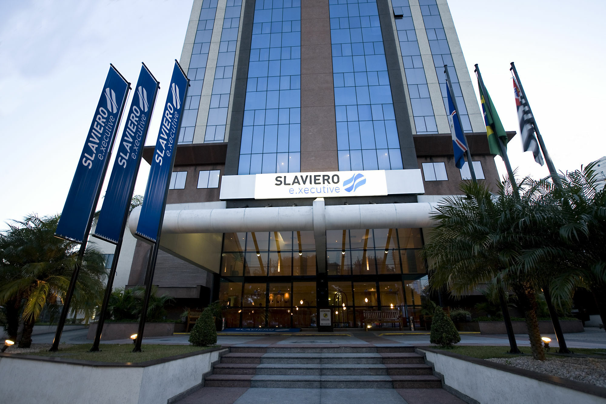 ホテル Slaviero Guarulhos Aeroporto エクステリア 写真